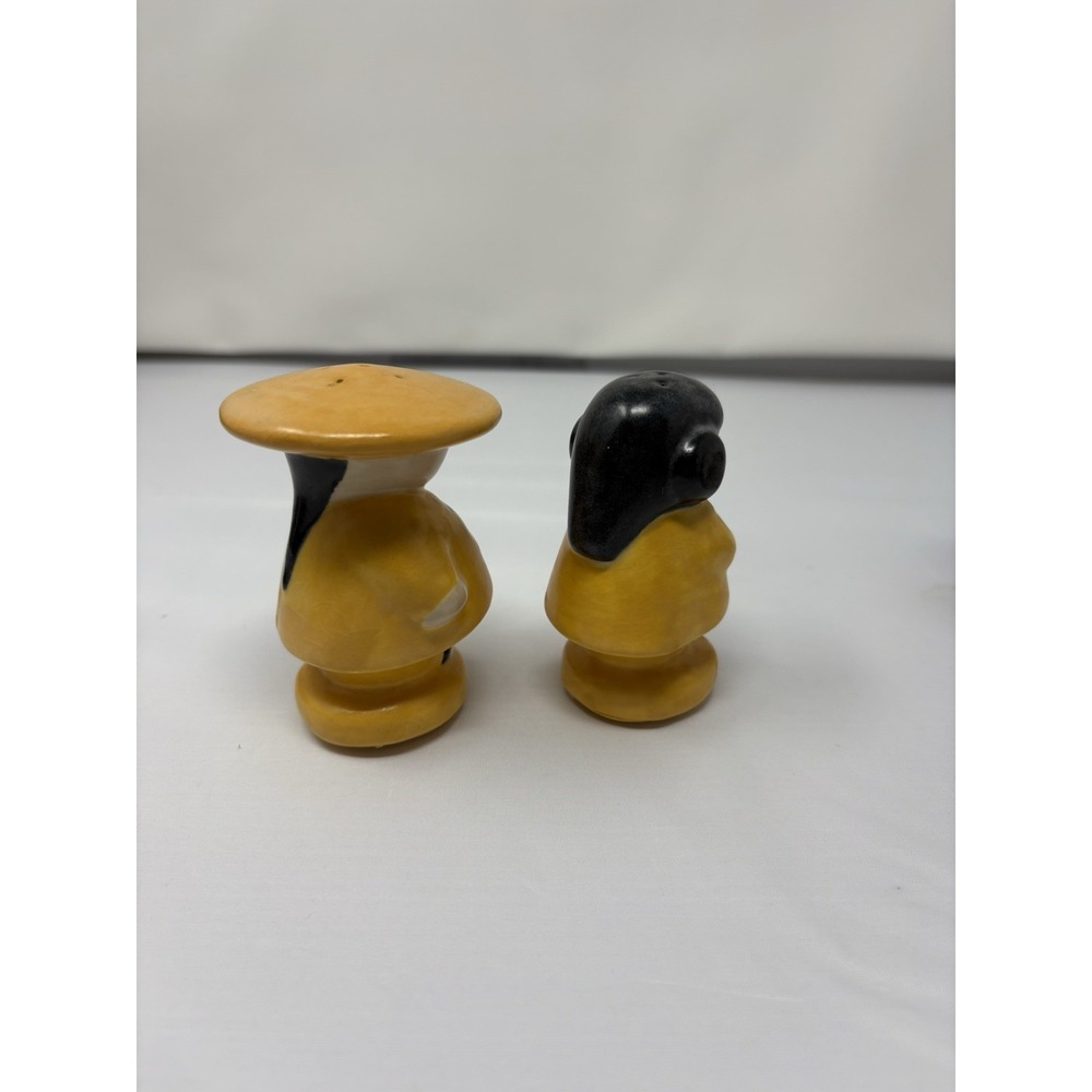 Vintage Asian Couple Salt & Pepper Shakers Yellow Black 1950's Mid Century Retro - Picture 3 of 11